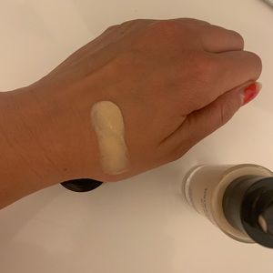 bareMinerals Makeup - BareMinerals Light Natural 09 Liquid Foundation bareMinerals Makeup - BareMinerals Light Natural 09 Liquid Foundation